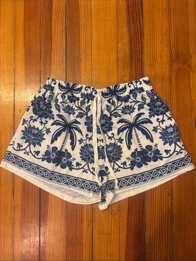 Women's Blue & White Floral Palm Print Drawstring Shorts NEVER WORN